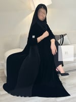 عبايه سعاده بقماش مخمل كسرات جوانب- اسود