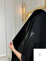 طرحة مخمل - تحديد ذهبي وتحديد اسود