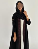 كريب ملكي مع تطريز كلوش اكمام ضيقة