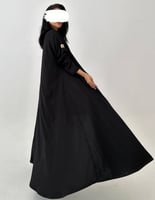 عباية كريب خفيف مخطط كلوش