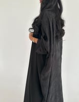 كريب ملكي اسود مع جاكار فاخر ربع بشت اكمام واسعه