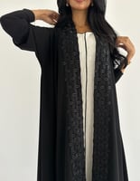 كريب صيفي مطرز اسود كلوش اكمام استرتش ضيقة