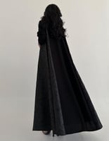 كريب ملكي مع جوانب تفته واطراف كلوش