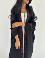 كريب ملكي مطرز بدرجات العنابي ربع بشت