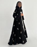 كريب ملكي تطريز كلوش اكمام واسعه