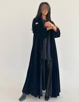 مخمل كحلي مع مخمل جاكار في الجوانب نص كلوش