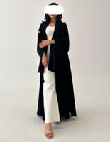 عباية كلوش كريب اسود فاحم والاكمام هدب