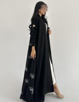 كريب اسود مطرز بدرجات الرمادي من الخلف كلوش