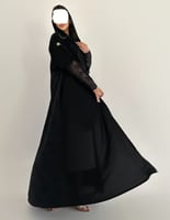 عباية كريب خفيف نص كلوش مع دانتيل فرنسي