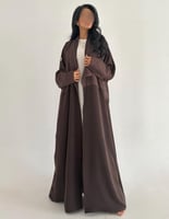 كريب بني ربع بشت مع جاكار