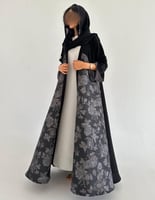 كريب ملكي مع تفته رمادي كلوش