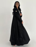 كريب ملكي اطراف مطرزة بالأسود كلوش اكمام ضيقة