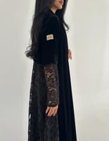 مخمل كوري مع دانتيل فرنسي شتوي في الخلف والاكمام ن...