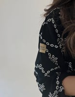 عباية نص كلوش مع تطريز ابيض