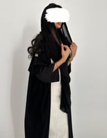 عباية نص بشت مع اكمام ركامة اسود