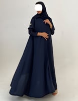 كريب ناعم كحلي مع اطراف جاكار كلوش