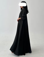 عباية كريب ناعم والأكمام ضيقه زيتي غامق