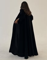 عباية كريب ملكي وجاكار ياقة كسرة من الخلف جاكار