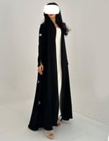 عباية كريب كلوش مطرزه من الخلف