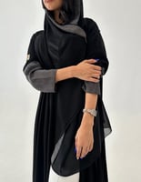 عباية كلوش أسود فاحم واكمام لنن خيشه