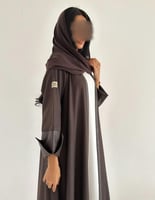 جوخ خفيف مع جلد بني كلوش