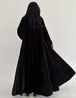 مخمل بني مع مخمل كسرات فالجوانب كلوش