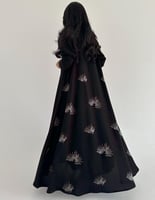 كريب اسود مطرز بدرجات الرمادي من الخلف كلوش