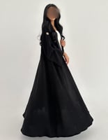 كريب عملي تطريز من الامام ومنثور كلوش اكمام واسعه