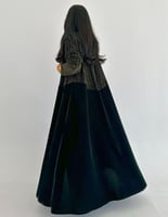 مخمل زيتي ساده مع مخمل شيفون مخطط نص كلوش