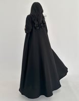 كريب ملكي وجاكار واقف كلوش