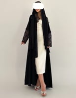 عباية كريب خفيف نص كلوش مع دانتيل فرنسي