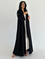 كريب ملكي تطريز بني خفيف مع كسرة من الخلف كلوش