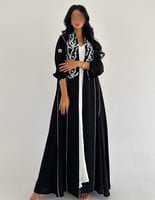 كريب خفيف مطرز سماوي مع خطوط بيضاء كلوش