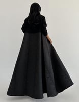 كريب خفيف ومن الاسفل تفته كلوش