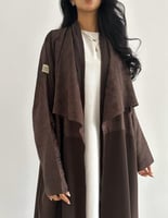 كريب بني ربع بشت مع جاكار