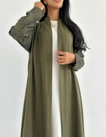 لنن طبيعي نص كلوش مع اكمام لنن مطرز