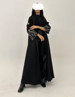 شامواه أسود كلوش مع جوخ مطرز كسرة من الخلف