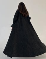 عباية سوداء كلوش كريب وتفته مخطط