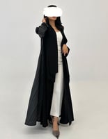 عباية كريب من الخلف تفته مخطط سادة مع فتحه فالكم