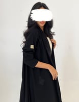 كريب كلوش أسود مطرز بالأسود