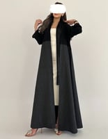 عباية نص كريب وتفته كم بفتحة كلوش