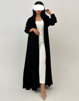 عباية كريب فاحم أسود كلوش أكمام ضيقه بلمعه