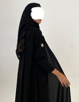 كريب أسود مع تطريز فالاسفل كلوش