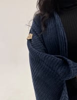 عباية شتوية فتحة في الكم كحلي