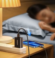 / سلك شاحن يوجرين USB إلى آيفون بطول 1 م - أسود