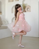 فستان وردي مزين بوردات