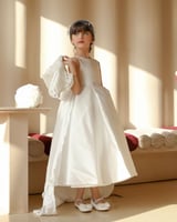 فستان مناسبات بقطعه مطرزه على الكتف