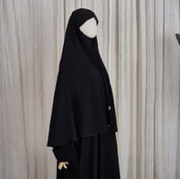 خمار بناتي ( قطعه على الجبهه وقطعه اسفل الذقن ولا...