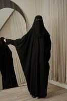 عباية فراشة بجيوب أماميه ( قماش نواعم )