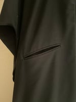 عباية كتف بسحاب إلى المنتصف وجيوب أمامية (قماش الر...